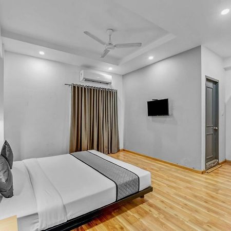 Upar Hotels Nungambakkam Nearby Us Consulate Apollo Hospital Sankara Nethralaya Madras Buitenkant foto