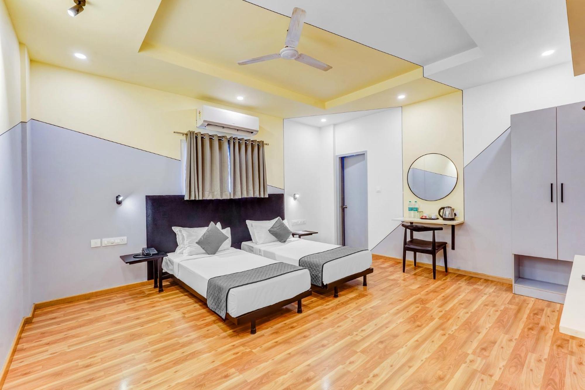 Upar Hotels Nungambakkam Nearby Us Consulate Apollo Hospital Sankara Nethralaya Madras Buitenkant foto
