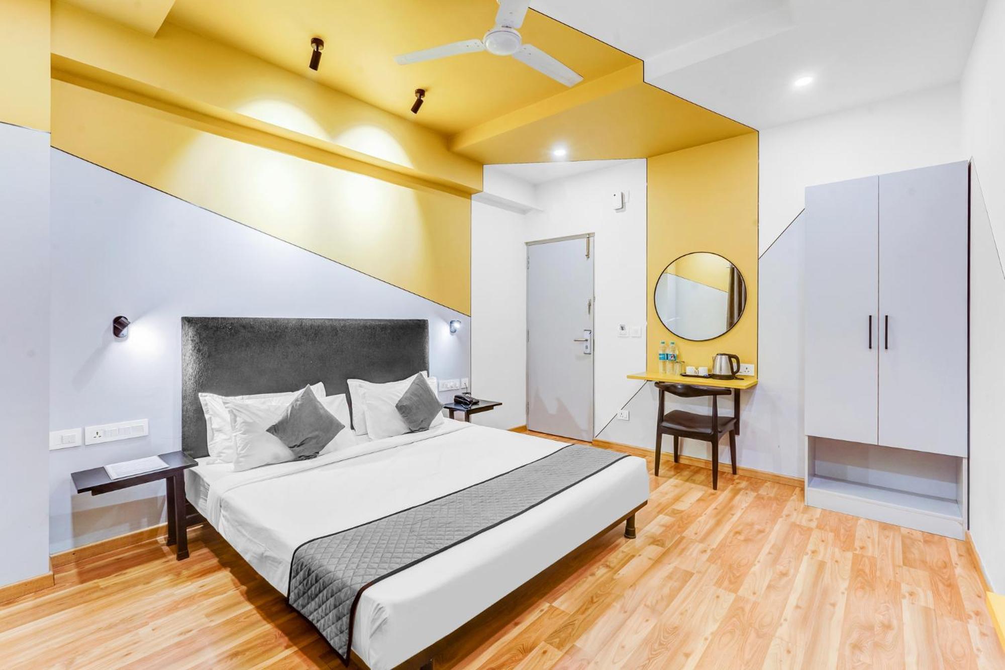 Upar Hotels Nungambakkam Nearby Us Consulate Apollo Hospital Sankara Nethralaya Madras Buitenkant foto